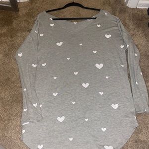 Oversized gray and white heart light s weight sweater